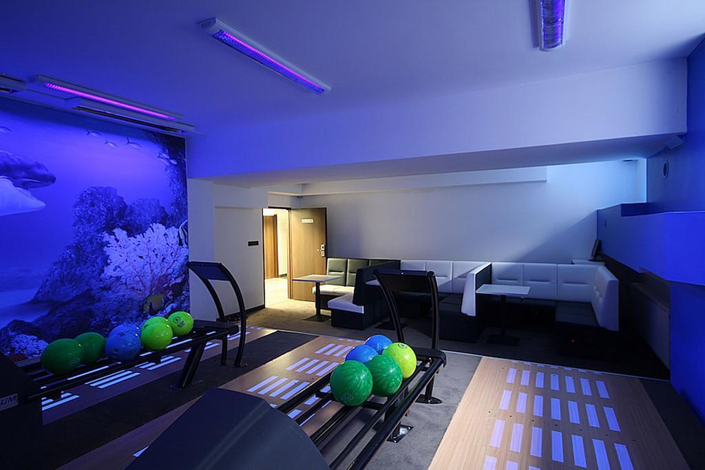 Hotel Grafit Kostomloty Pierwsze Екстериор снимка