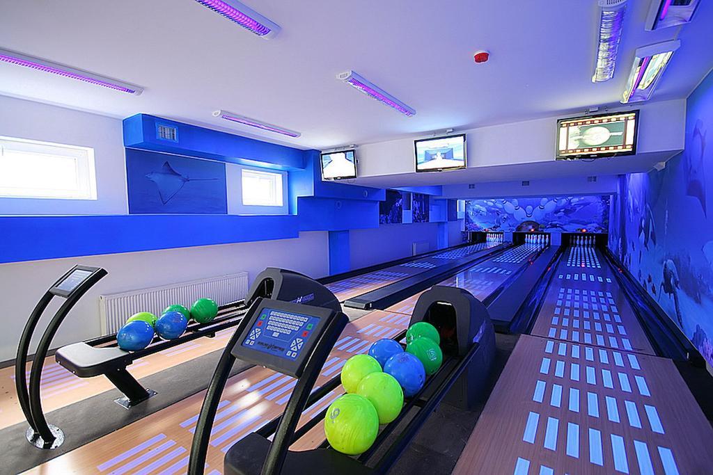Hotel Grafit Kostomloty Pierwsze Екстериор снимка