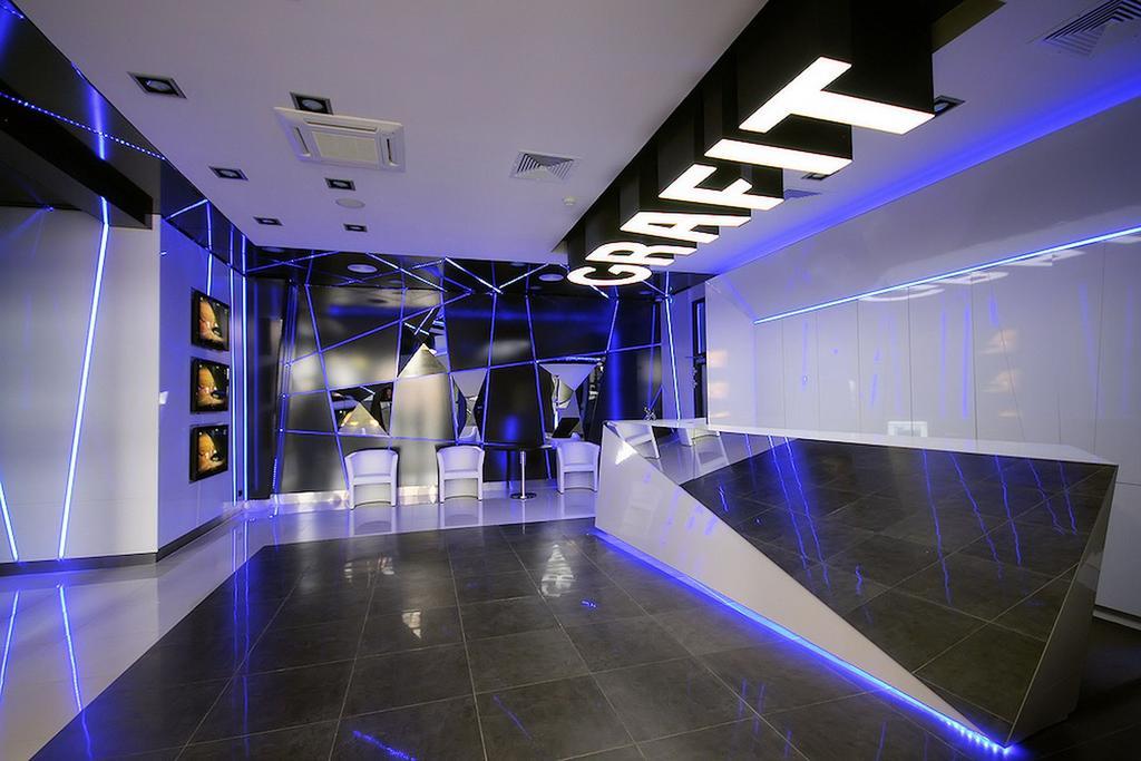 Hotel Grafit Kostomloty Pierwsze Екстериор снимка